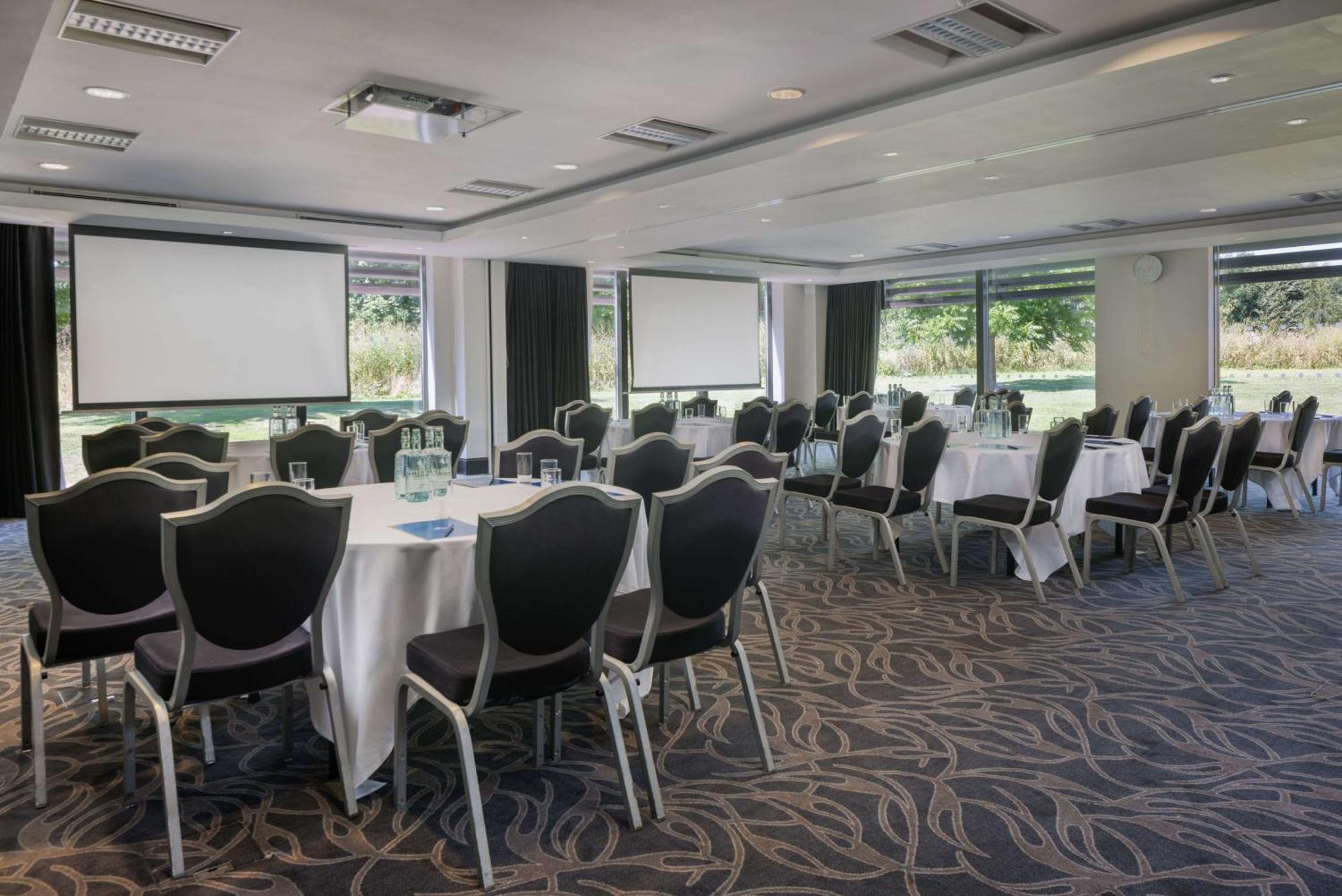 Hilton London Syon Park Отель