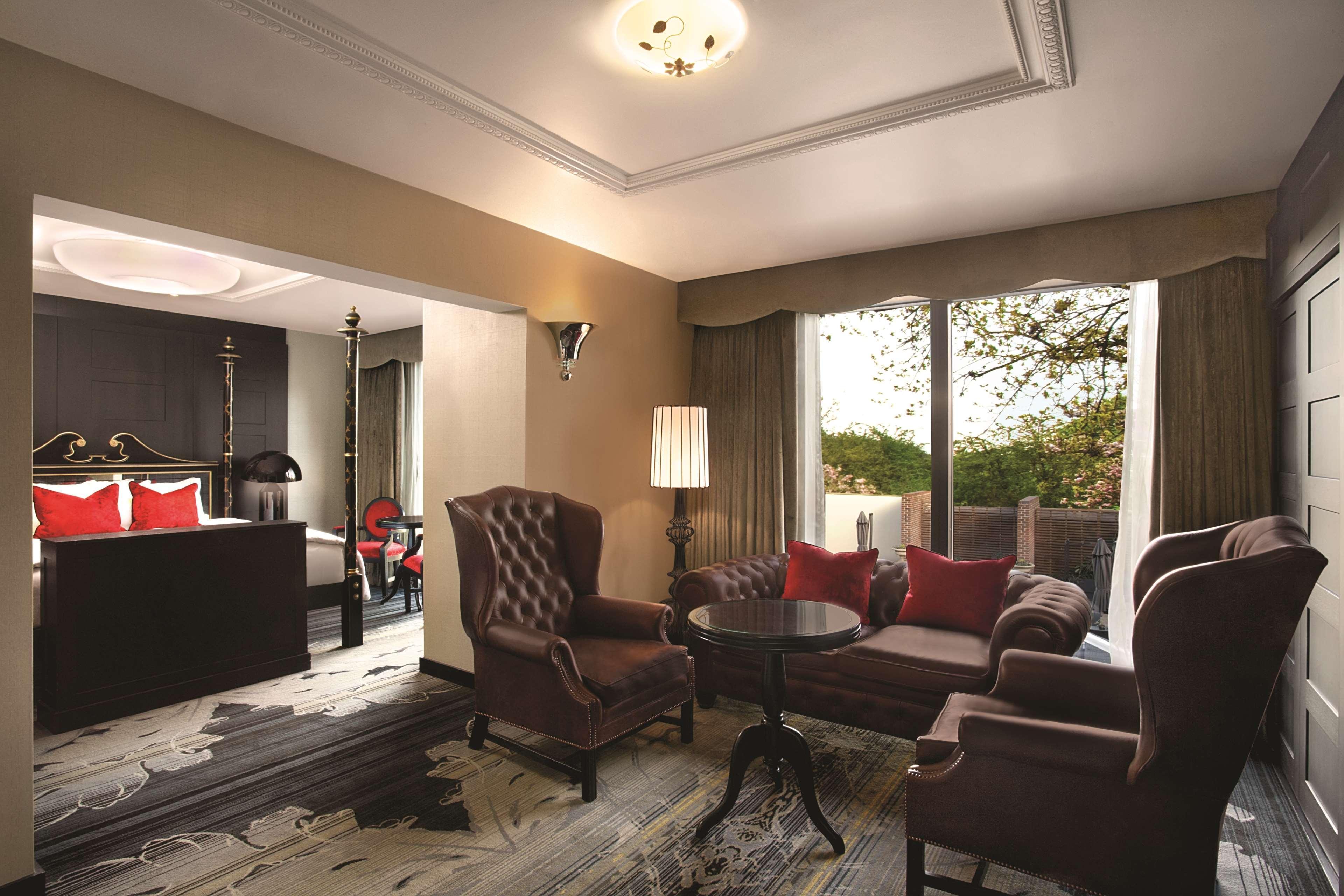 Hilton London Syon Park 4*