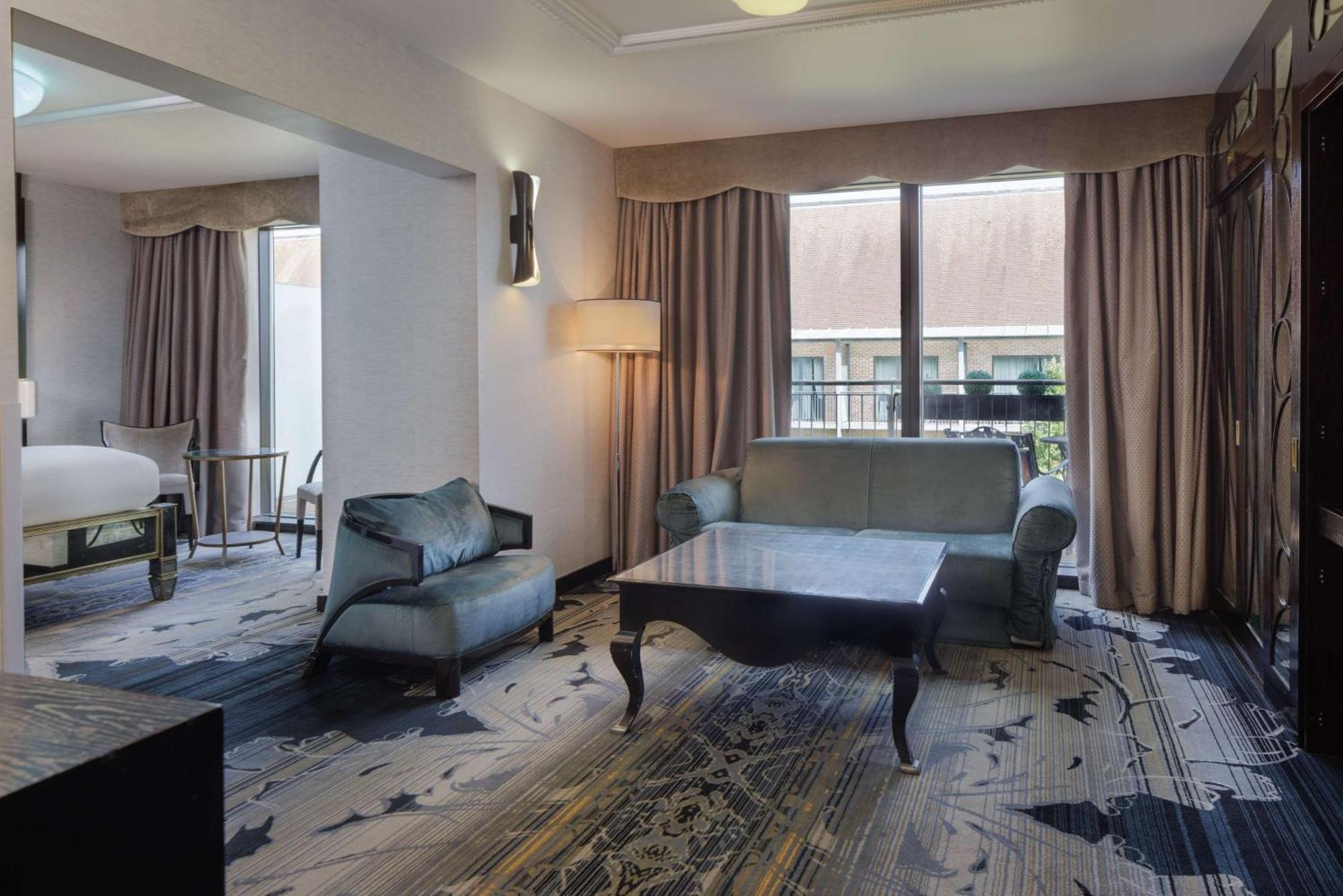 Отель Hilton London Syon Park 4*